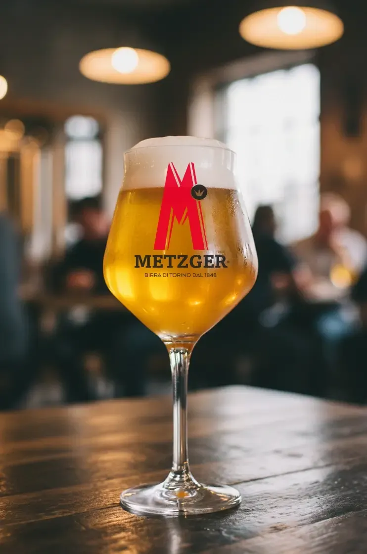 Lager Helles servita nel bicchiere